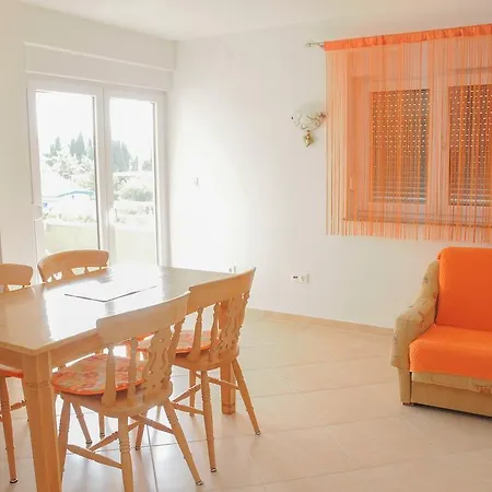 Appartement Visnjic *